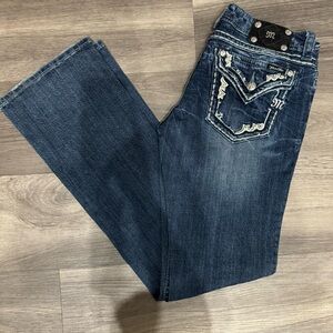 Miss Me Jeans Dark Wash Size 30 JP5508B Bootcut Slightly Distressed Low Rise